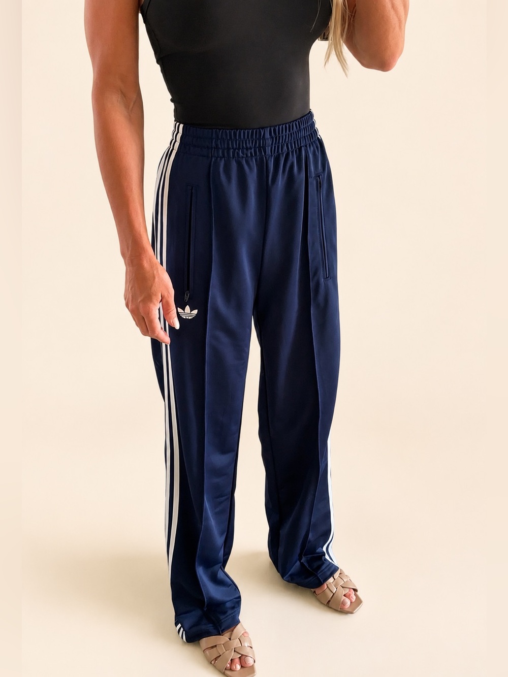 Adidas Originals Firebird Track Pants – NWT – Women’s 2XS – Night Indigo/White